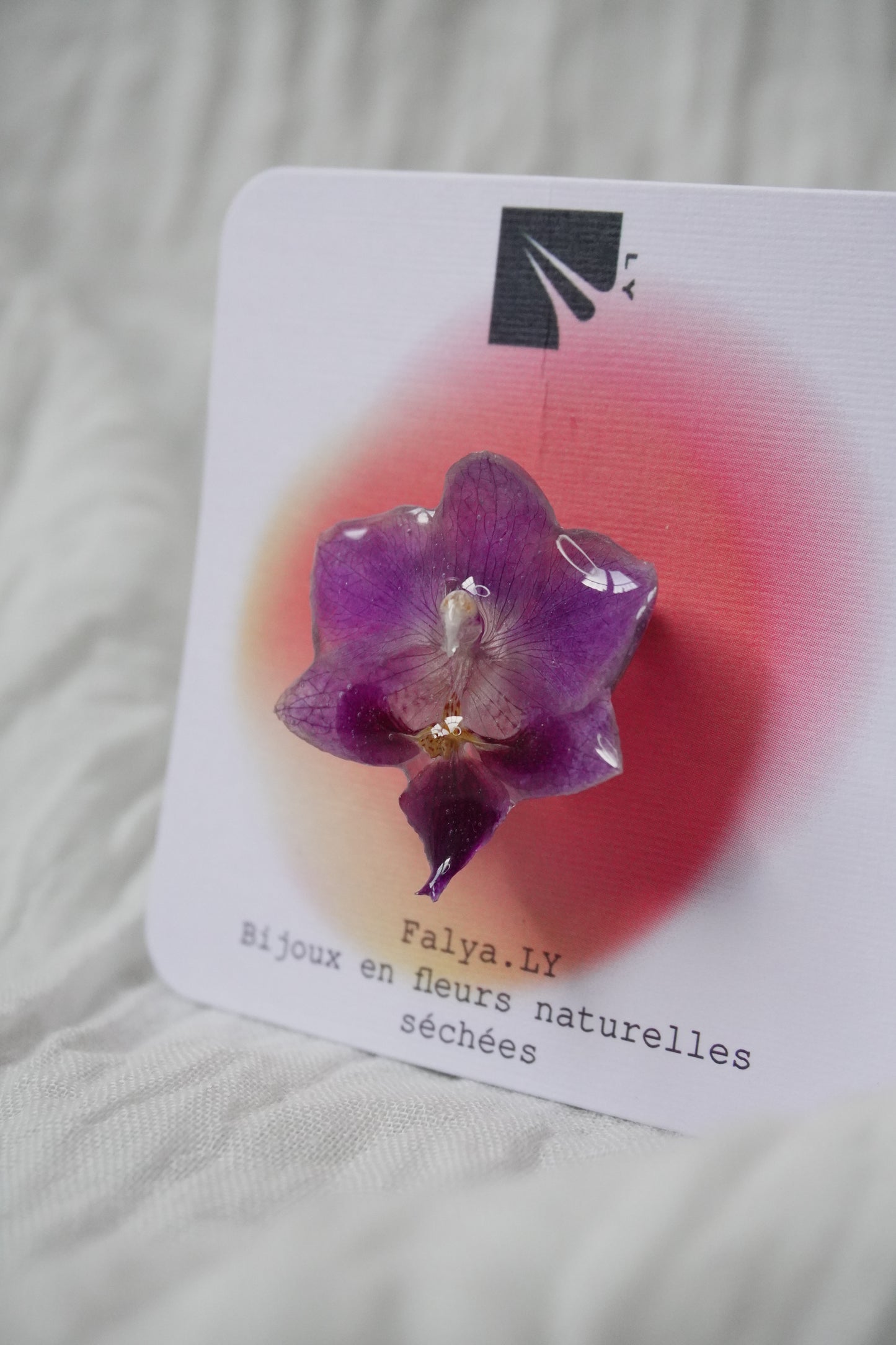 Broche mimi